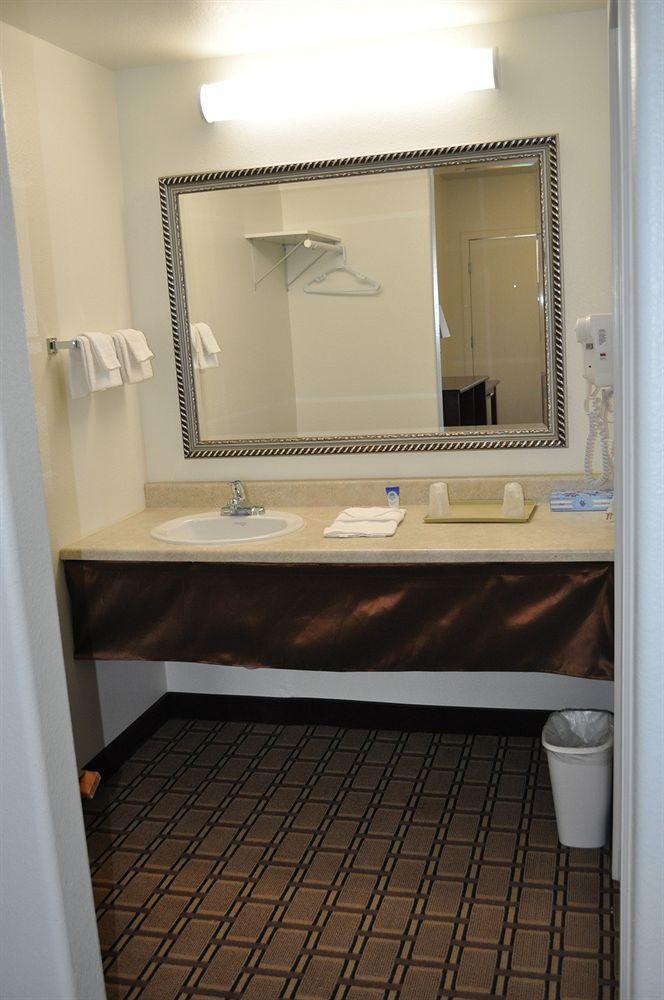 America Inn & Suites Ridgecrest Kültér fotó